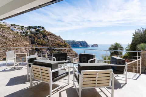 Villa till salu i Javea, Alicante, Spanien 5 sovrum, 282 kvm. Nr. 158848 - foto 15