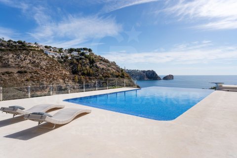 Villa till salu i Javea, Alicante, Spanien 5 sovrum, 282 kvm. Nr. 158848 - foto 8