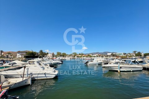 Villa zum Verkauf in Empuriabrava, Girona, Spanien 4 Schlafzimmer, 372 m2 Nr. 158844 - Foto 3