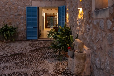 Finca īrēšanai Pollenca, Mallorca, Spānijā 5 istabas, 790 m2 Nr. 149496 - attēls 2