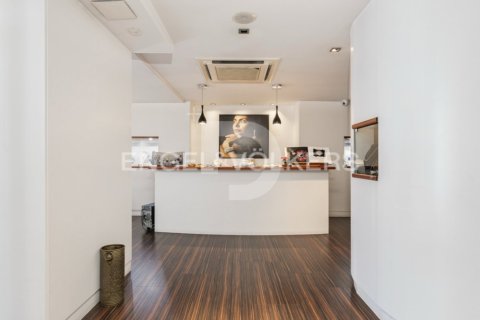Propiedad comercial en Gràcia, Barcelona, España 392 m2 No. 154918