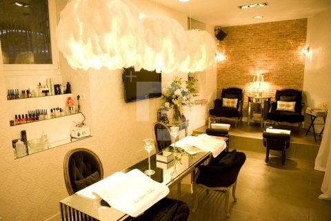 Commercial property for sale in Ciutat Vella, Barcelona, Spain 69 sq.m. No. 154917 - photo 2