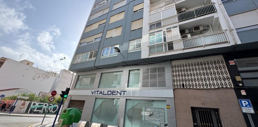 Lägenhet i Torrevieja, Alicante, Spanien 3 sovrum, 101 kvm. Nr. 146965