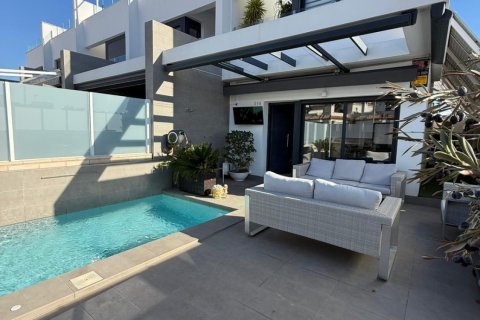 Villa pārdošanā La Florida, Alicante, Spānijā 3 istabas, 152 m2 Nr. 146967 - attēls 1