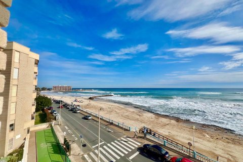 Lägenhet till salu i Torrevieja, Alicante, Spanien 3 sovrum, 117 kvm. Nr. 146968 - foto 6