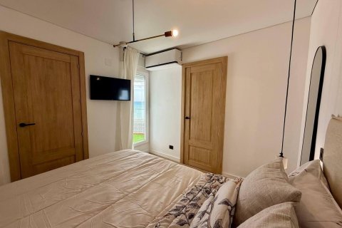 Lägenhet till salu i Torrevieja, Alicante, Spanien 3 sovrum, 117 kvm. Nr. 146968 - foto 28