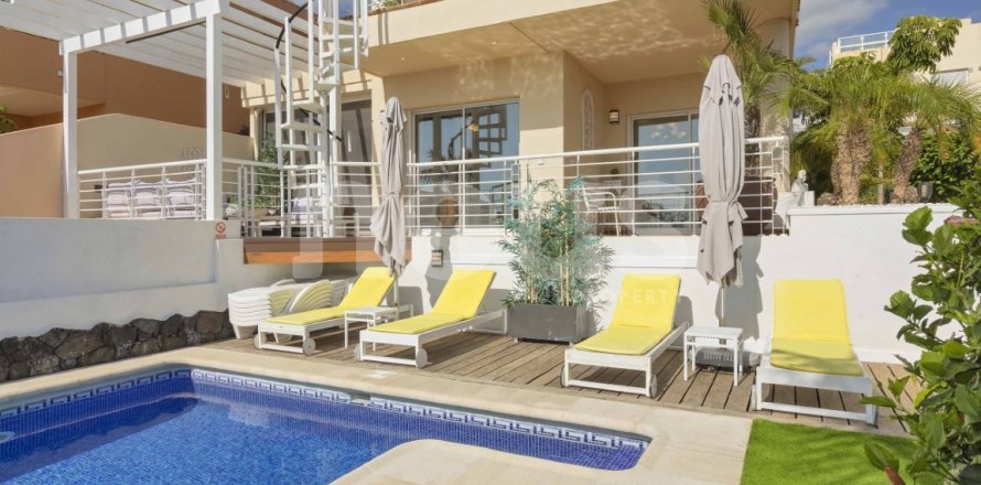Villa in Tenerife, Spain 4 bedrooms, 329 sq.m. No. 146969