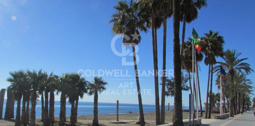 Huoneisto Marbella, Malaga, Espanja 258 m2 No. 160463