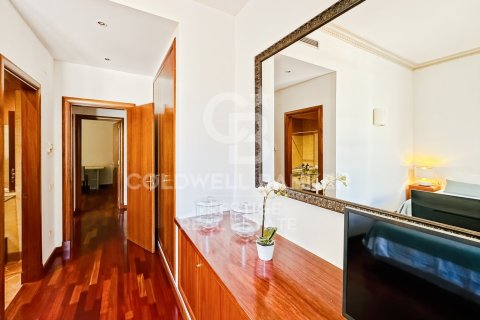 Lägenhet för uthyrning i Barcelona, Spanien 2 sovrum, 118 kvm. Nr. 160466 - foto 17