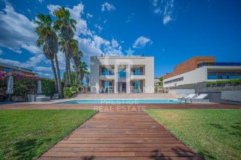 Māja īrēšanai Gava, Barcelona, Spānijā 6 istabas, 800 m2 Nr. 160465 - attēls 3