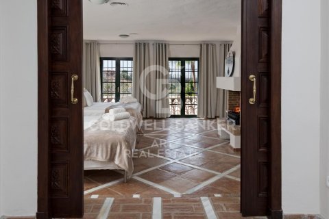 Villa for rent in Benahavis, Malaga, Spain 12 bedrooms, 1058 sq.m. No. 160467 - photo 18