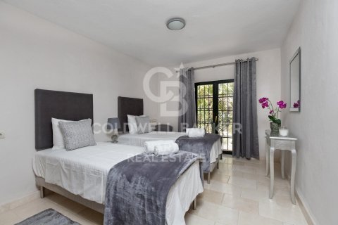Villa for rent in Benahavis, Malaga, Spain 12 bedrooms, 1058 sq.m. No. 160467 - photo 19