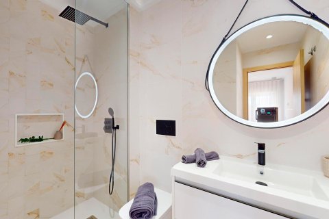 Apartment for sale in Pilar de la Horadada, Alicante, Spain 3 bedrooms, 102 sq.m. No. 155040 - photo 18