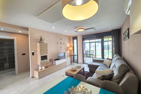 Villa for sale in Alicante, Spain 2 bedrooms, No. 168162 - photo 5