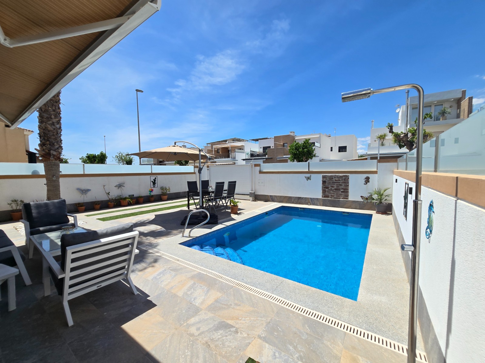 Villa en Alicante, España 3 dormitorios, 111 m2 No. 168161
