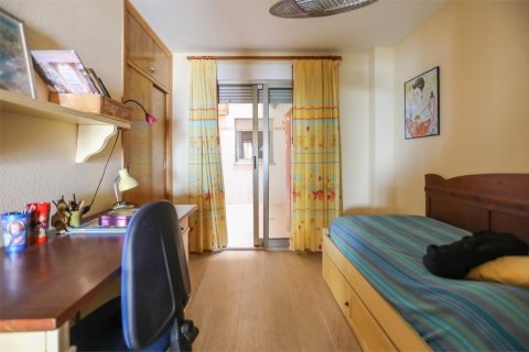 Apartment for sale in Torrevieja, Alicante, Spain 175 sq.m. No. 181654 - photo 14