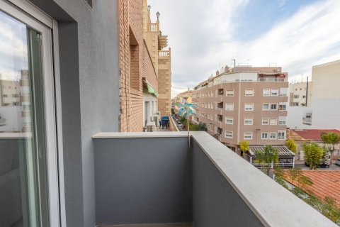 Lägenhet till salu i Torrevieja, Alicante, Spanien 80 kvm. Nr. 181652 - foto 13