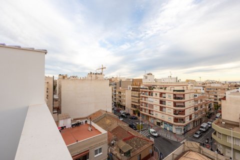 Lägenhet till salu i Torrevieja, Alicante, Spanien 80 kvm. Nr. 181652 - foto 17