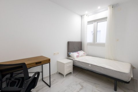 Apartment for sale in Torrevieja, Alicante, Spain 80 sq.m. No. 181652 - photo 12
