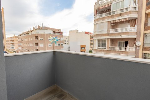 Lägenhet till salu i Torrevieja, Alicante, Spanien 80 kvm. Nr. 181652 - foto 14