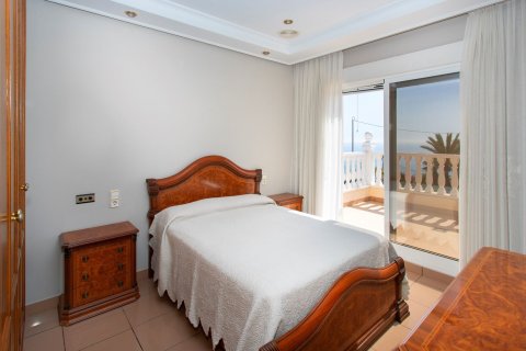 Villa for sale in Torrevieja, Alicante, Spain 180 sq.m. No. 181651 - photo 18