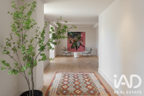 Apartment à vendre à Barcelona, Espagne, 3 chambres, 279 m2 No. 188146 - photo 3