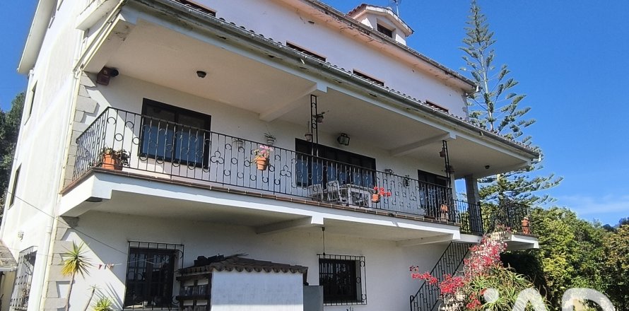 House à Pontedeume, A Coruna, Espagne 5 chambres, 507 m2 No. 188142
