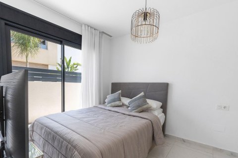 Talo myytävänä Los Montesinos, Alicante, Espanja, 3 makuuhuonetta, 95 m2 No. 138865 - kuva 19