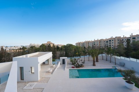 Villa till salu i Ciudad Quesada, Alicante, Spanien 4 sovrum, 187 kvm. Nr. 191043 - foto 3