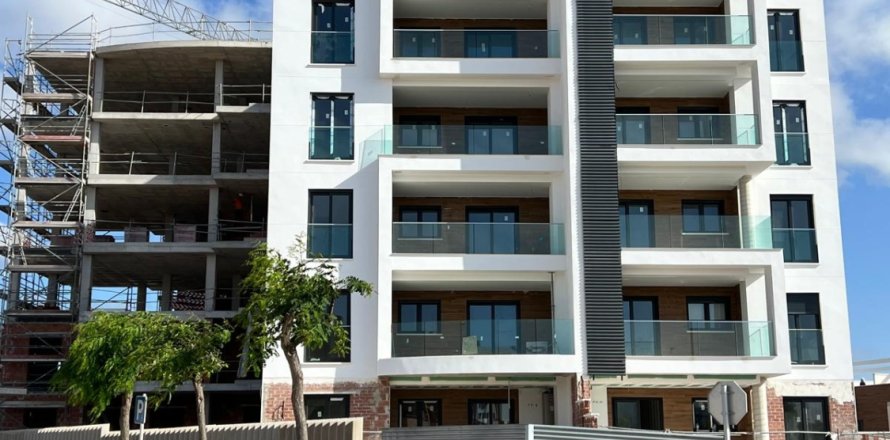 Apartament w Pilar de la Horadada, Alicante, Hiszpania 3 sypialnie, 102 mkw. nr 187653