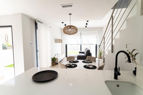 Villa à vendre à Orihuela, Alicante, Espagne, 3 chambres, 87 m2 No. 102111 - photo 4