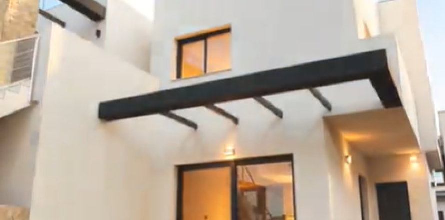 Villa à Orihuela, Alicante, Espagne 3 chambres, 87 m2 No. 102111