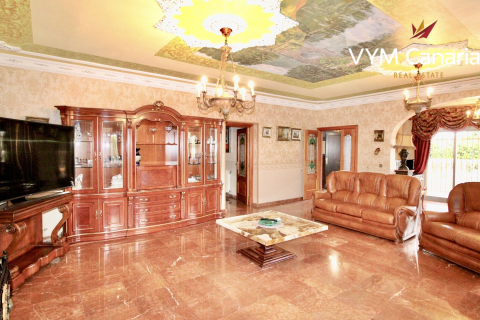 Huvila myytävänä La Nucia, Alicante, Espanja, 7 makuuhuonetta, 450 m2 No. 177869 - kuva 19