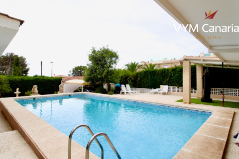 Huvila myytävänä La Nucia, Alicante, Espanja, 7 makuuhuonetta, 450 m2 No. 177869 - kuva 9