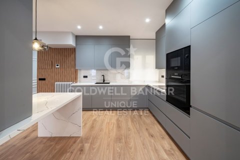 Apartamento en venta en Madrid, España 2 dormitorios, 125 m2 No. 157381 - foto 15