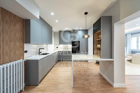 Apartamento en venta en Madrid, España 2 dormitorios, 125 m2 No. 157381 - foto 12