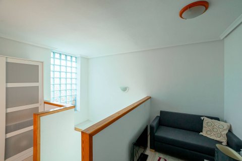 Radhus till salu i Playa Flamenca II, Alicante, Spanien 2 sovrum, 104 kvm. Nr. 155933 - foto 28