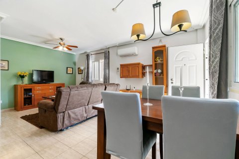 Radhus till salu i Playa Flamenca II, Alicante, Spanien 2 sovrum, 104 kvm. Nr. 155933 - foto 19