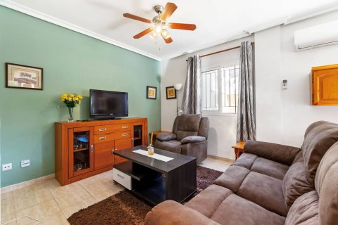 Radhus till salu i Playa Flamenca II, Alicante, Spanien 2 sovrum, 104 kvm. Nr. 155933 - foto 17