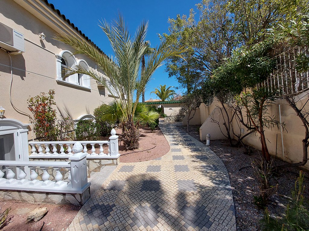 Villa i Ciudad Quesada, Alicante, Spanien 7 sovrum, 650 kvm. Nr. 80838