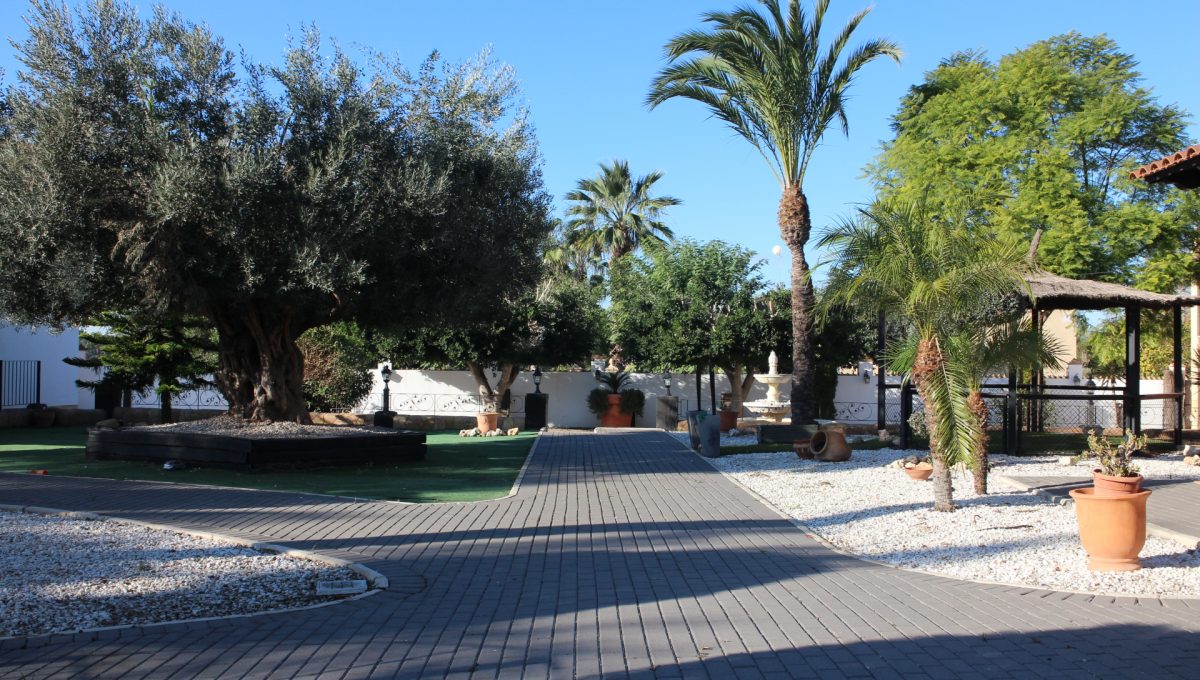 Villa à Catral, Alicante, Espagne 7 chambres, 750 m2 No. 80975