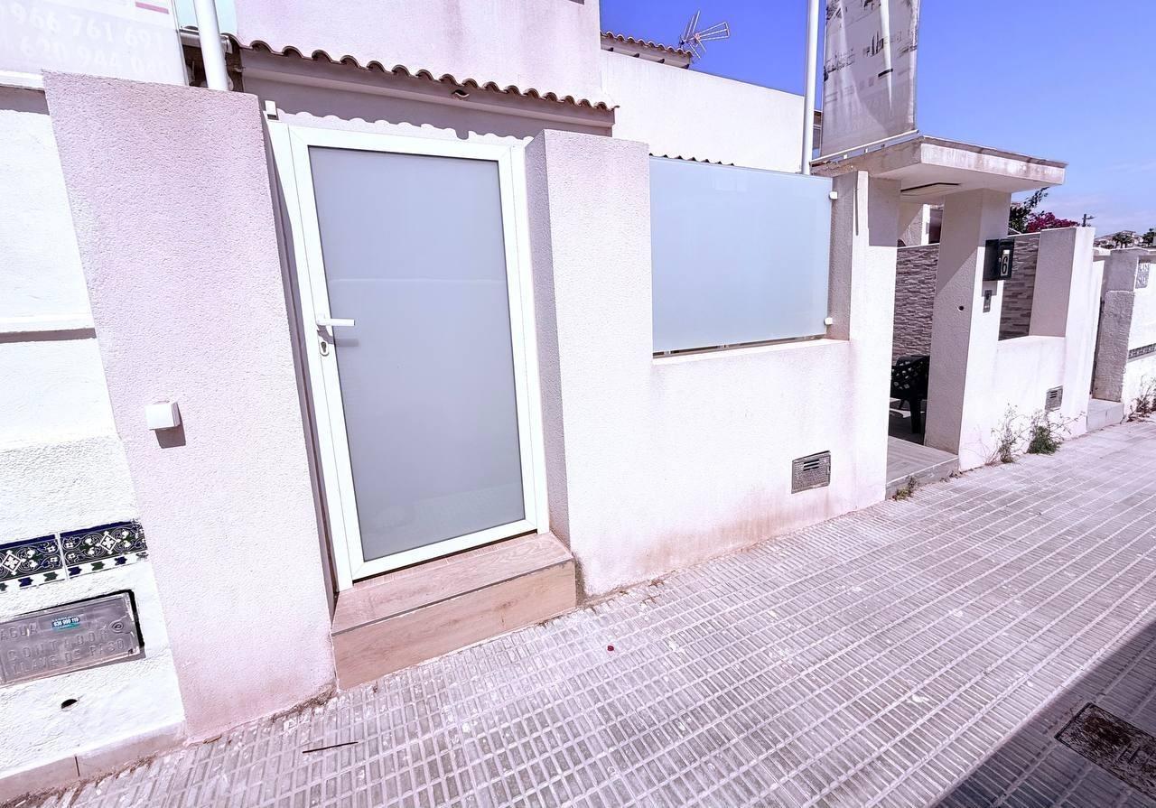 House in Urbanizacion Las Filipinas, Alicante, Spain 3 bedrooms, 98 sq.m. No. 184204