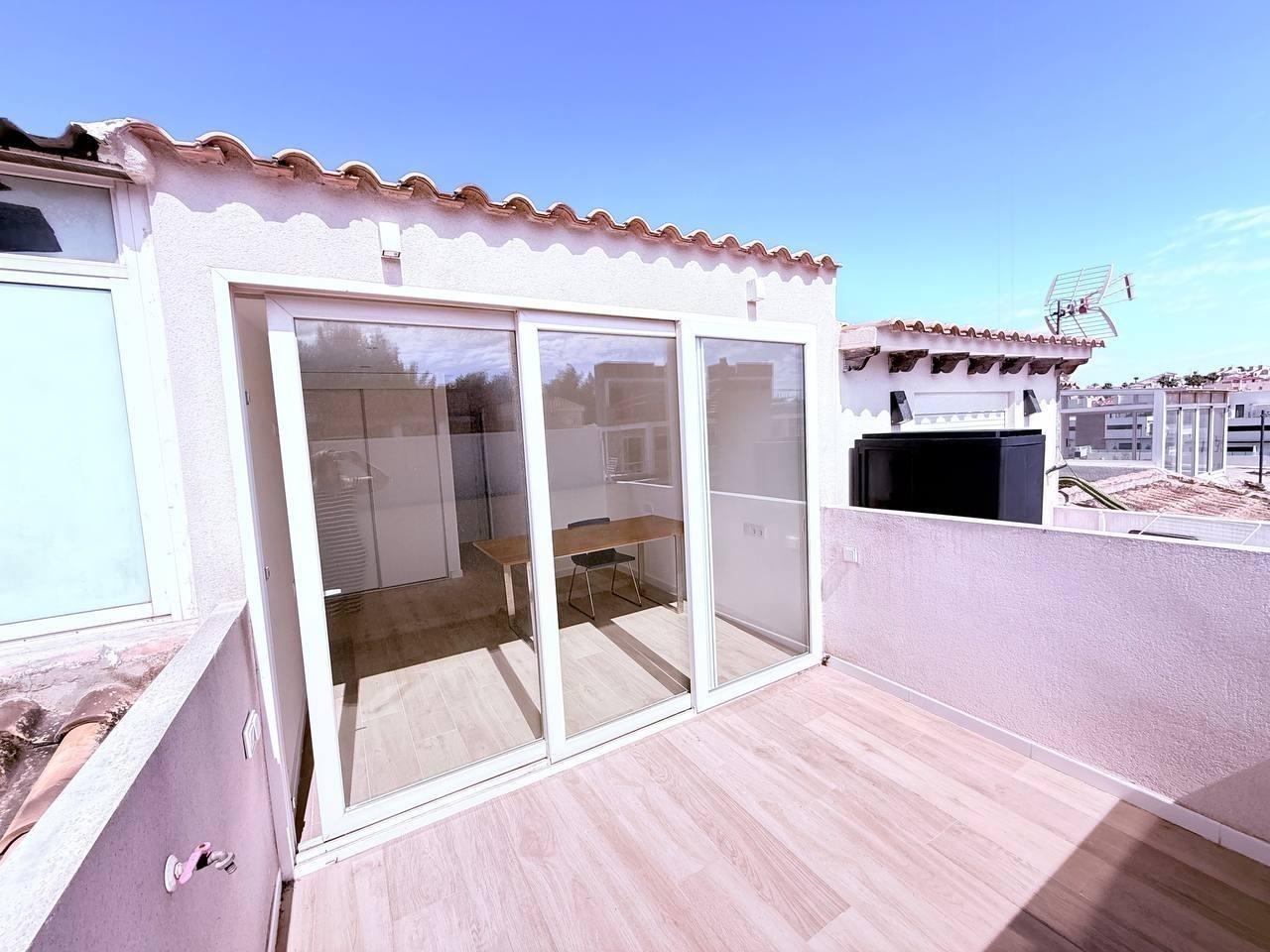 House in Urbanizacion Las Filipinas, Alicante, Spain 3 bedrooms, 98 sq.m. No. 184204