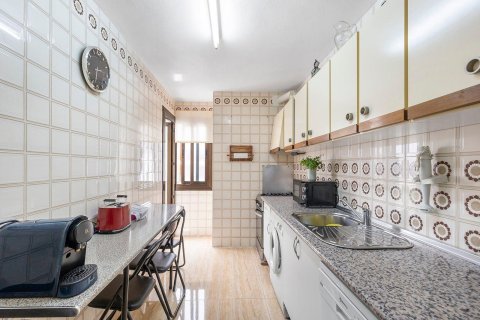 Apartment for sale in Torrevieja, Alicante, Spain 3 bedrooms, 114 sq.m. No. 184203 - photo 19