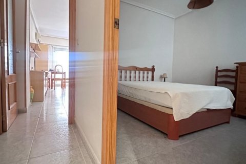 Apartment à vendre à Torrevieja, Alicante, Espagne, 2 chambres, 73 m2 No. 184199 - photo 3