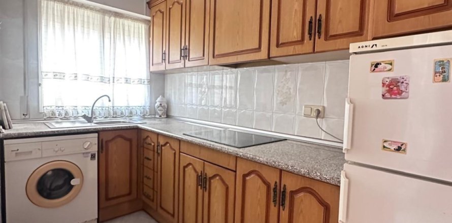 Apartment à Torrevieja, Alicante, Espagne 2 chambres, 73 m2 No. 184199