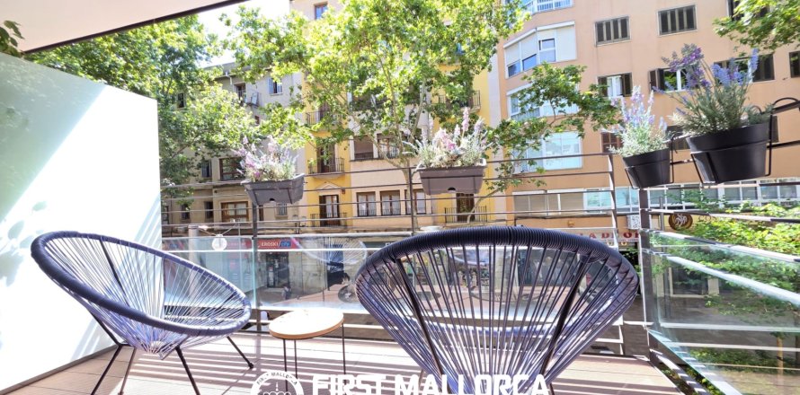 Apartment in Palma de Majorca, Mallorca, Spain 2 bedrooms, 91 sq.m. No. 166213