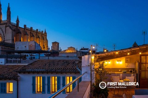 Apartment in Palma de Majorca, Mallorca, Spain 3 bedrooms, 216 sq.m. No. 166210