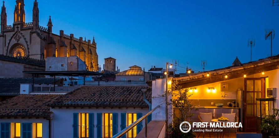 Apartment in Palma de Majorca, Mallorca, Spain 3 bedrooms, 216 sq.m. No. 166210