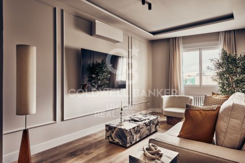 Apartment à vendre à Madrid, Espagne, 2 chambres, 90 m2 No. 178504 - photo 2